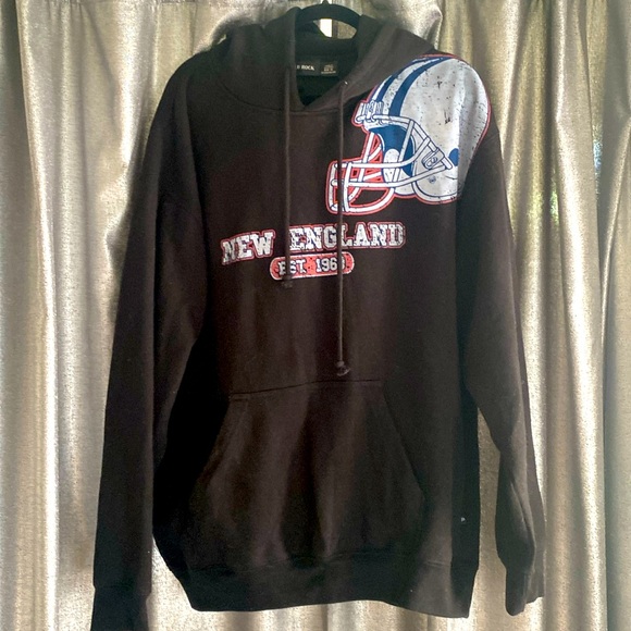 New England Patriots hoodie - Picture 1 of 3